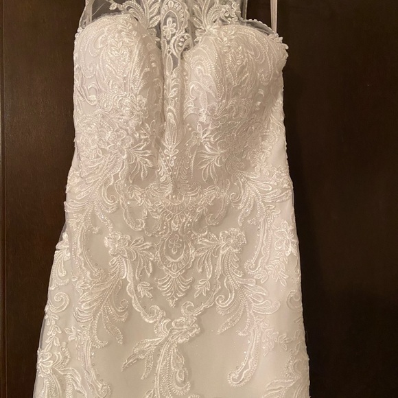 Wedding Dress-brand new, never worn not altered - Picture 6 of 16